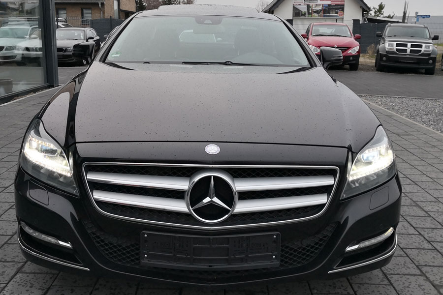 Mercedes-Benz Mercedes-Benz